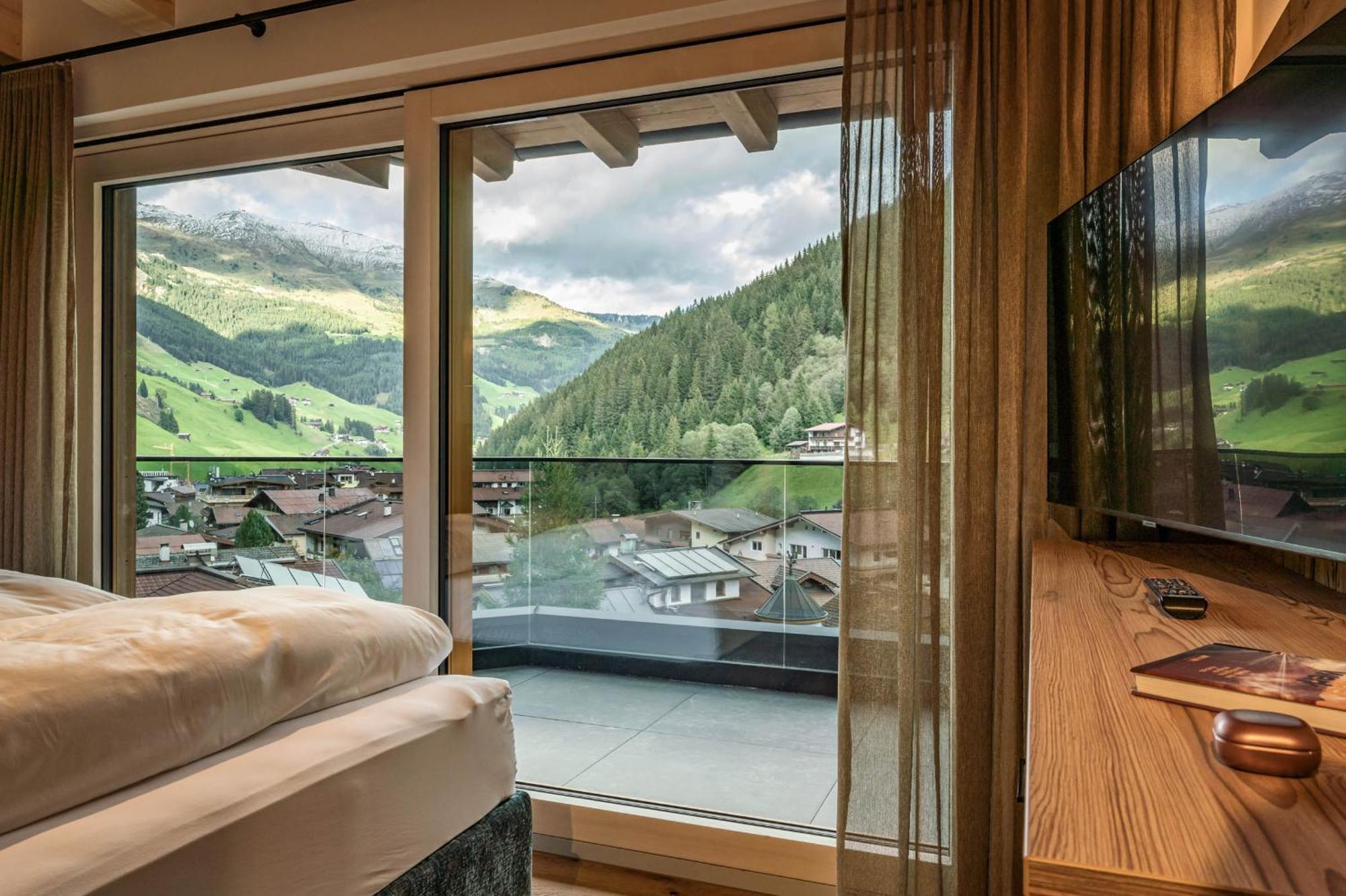 Schoenblick Appartements Тукс Екстер'єр фото